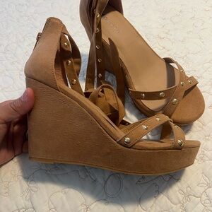 Stylish Tan Wedge Sandals